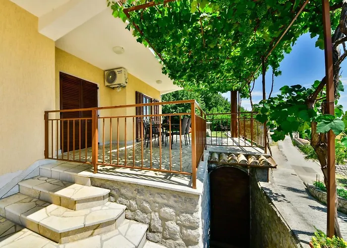 Nives-1 By Interhome